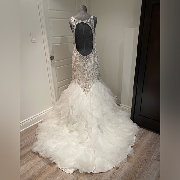 NEW Wedding Dress with Mermaid cut size 12-14 - Picture 2 of 10